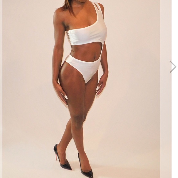 Cat Call Closet Other - White side cut out swimsuit